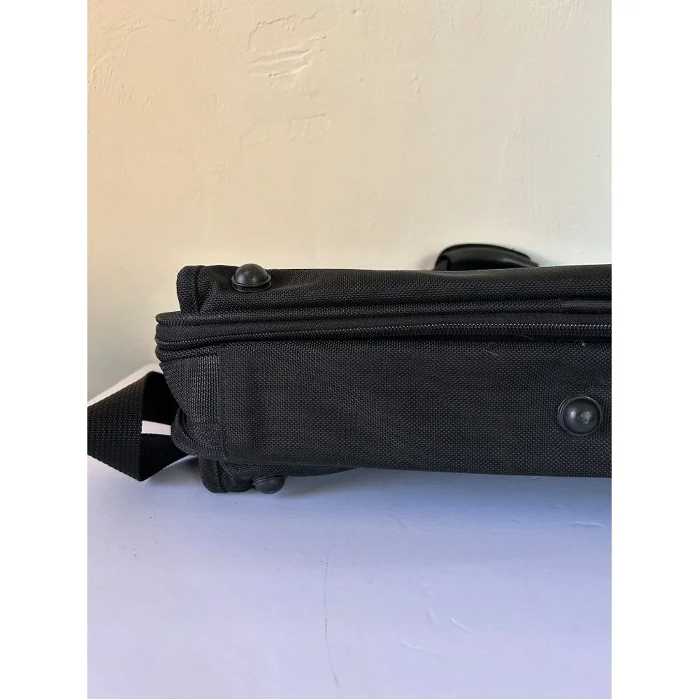 Tumi Alpha 2 Expandable Laptop Briefcase Black Nylon With Shoulder Strap